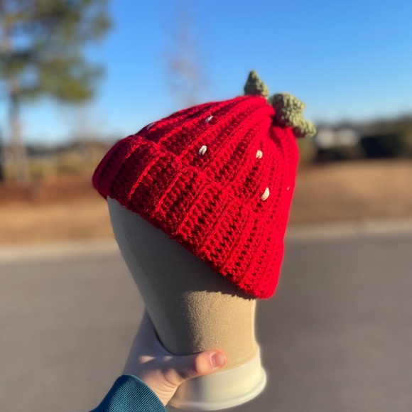 strawberry crochet beanie - Picture 3 of 4